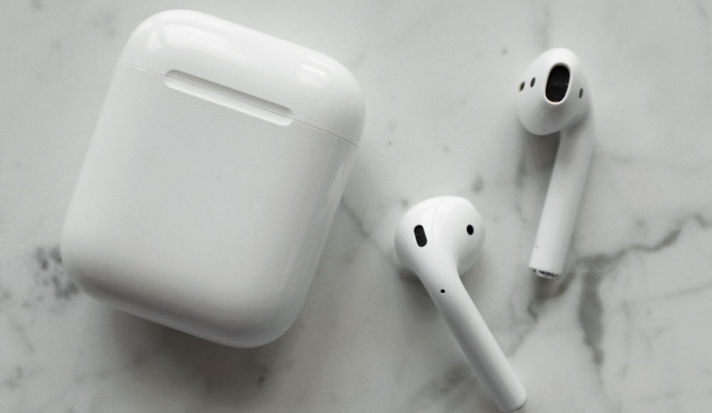 Earbuds or Earphones in this valentine's day