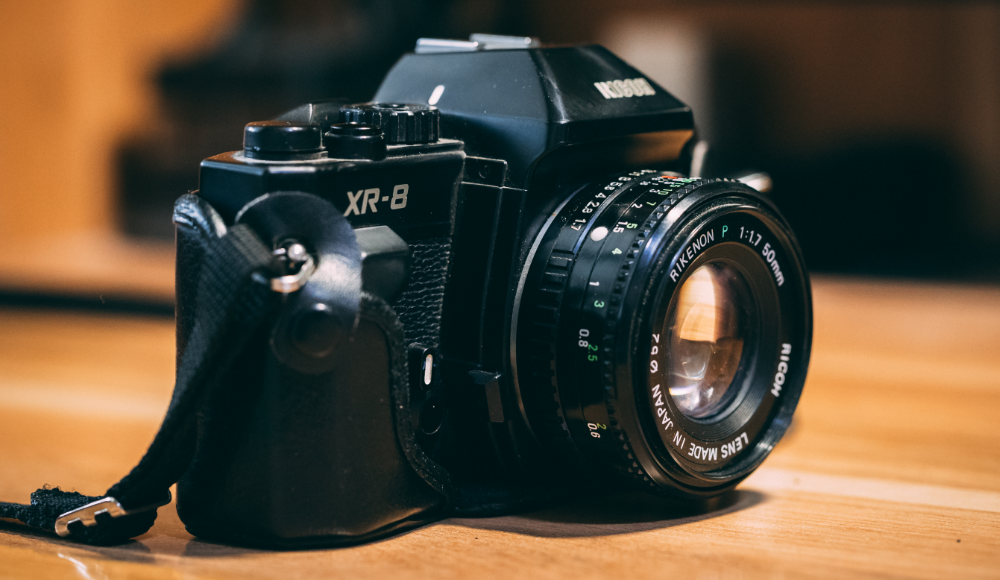 DSLR is an expensive valentine's day gift idea
