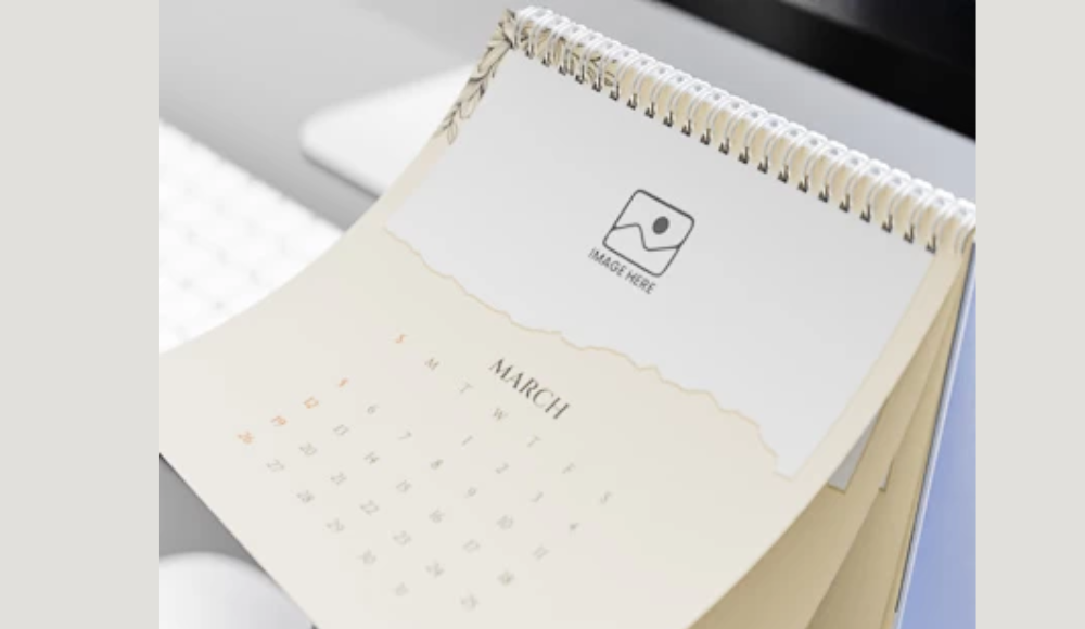 desk calendar with photo