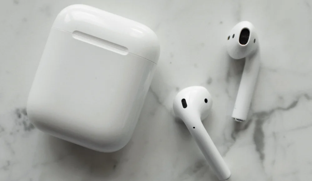 Earbuds or Earphones in this valentine's day